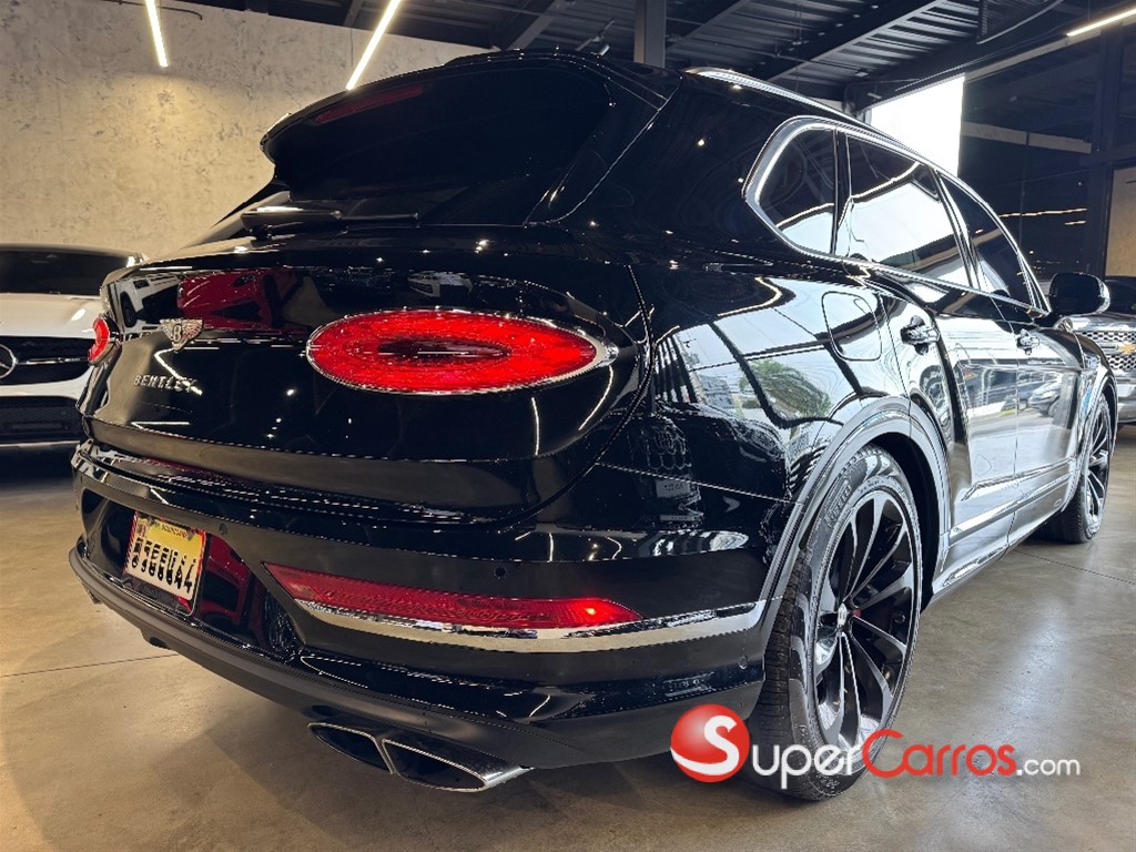 2023 Bentley Bentayga — foto 7 / 12