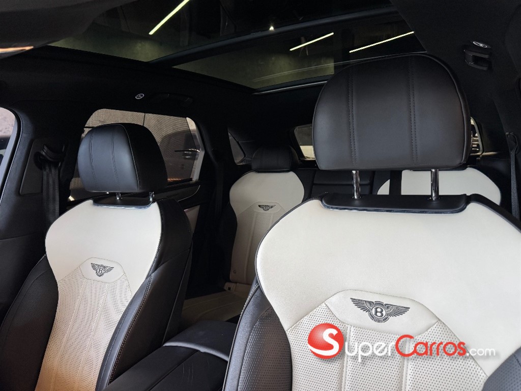 2023 Bentley Bentayga — foto 9 / 12