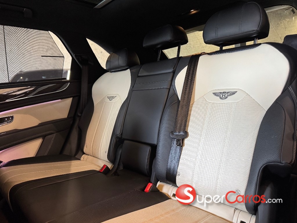 2023 Bentley Bentayga — foto 11 / 12