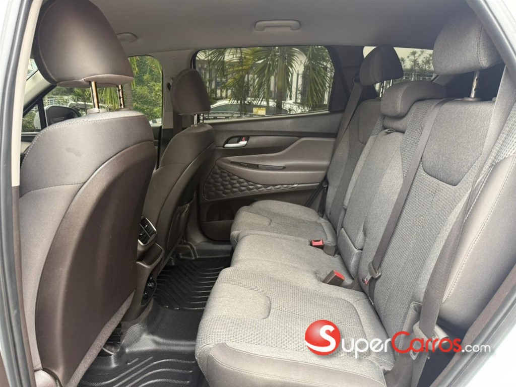 2019 Hyundai Grand Santa Fe — foto 7 / 12