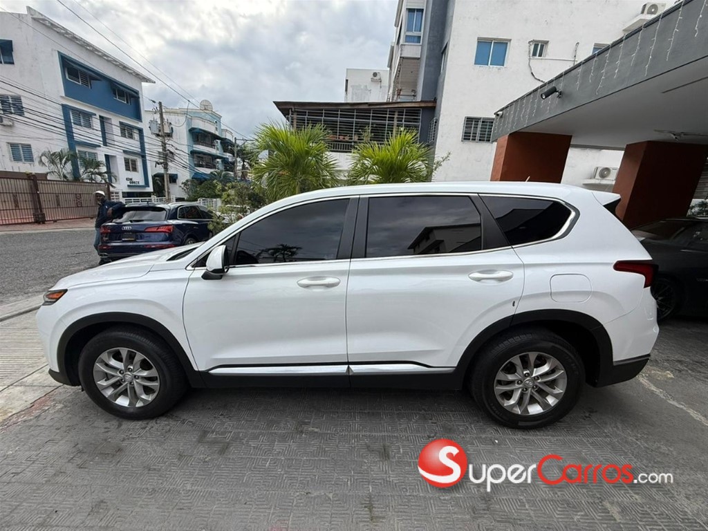 2019 Hyundai Grand Santa Fe — foto 8 / 12