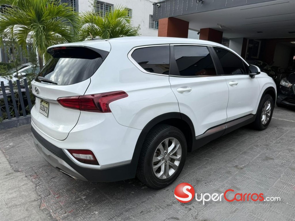 2019 Hyundai Grand Santa Fe — foto 10 / 12