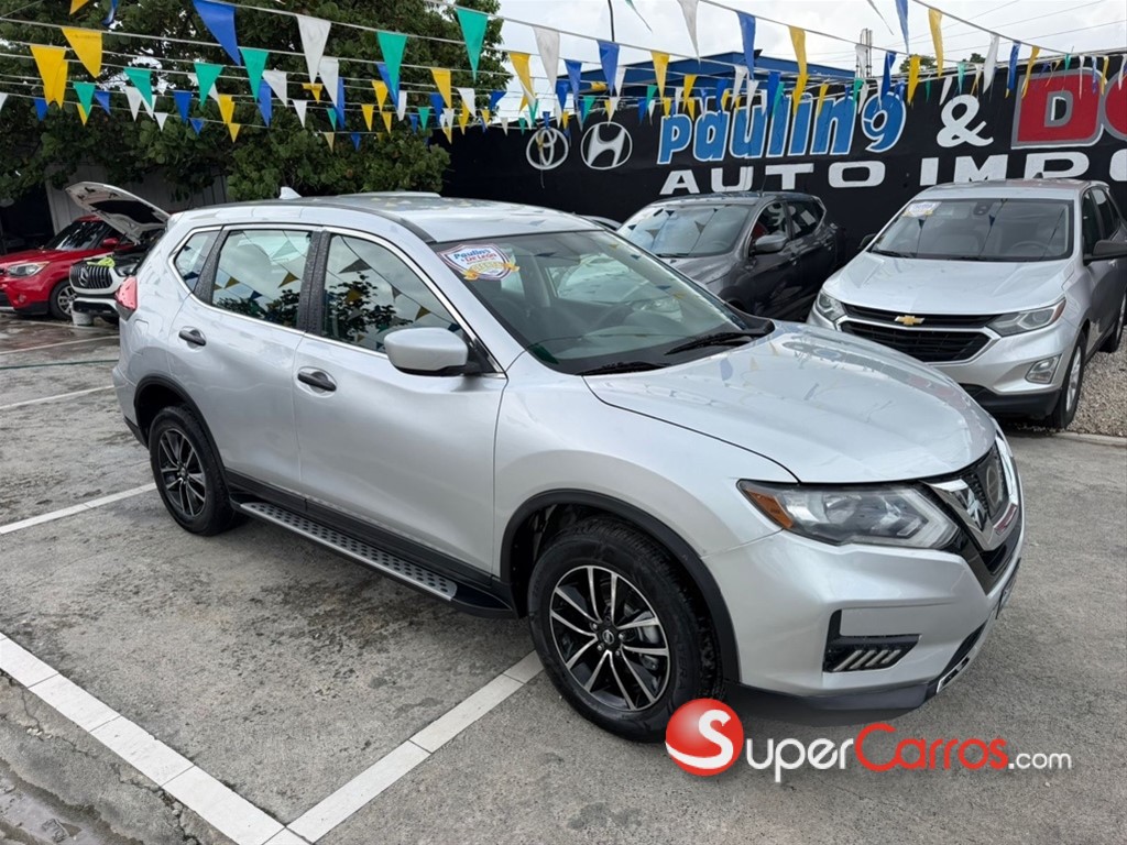 2017 Nissan Rogue — foto 2 / 8