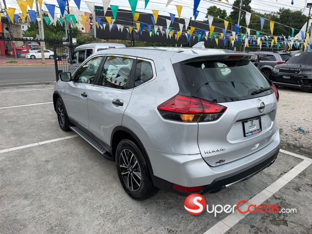 2017 Nissan Rogue — foto 3 / 8