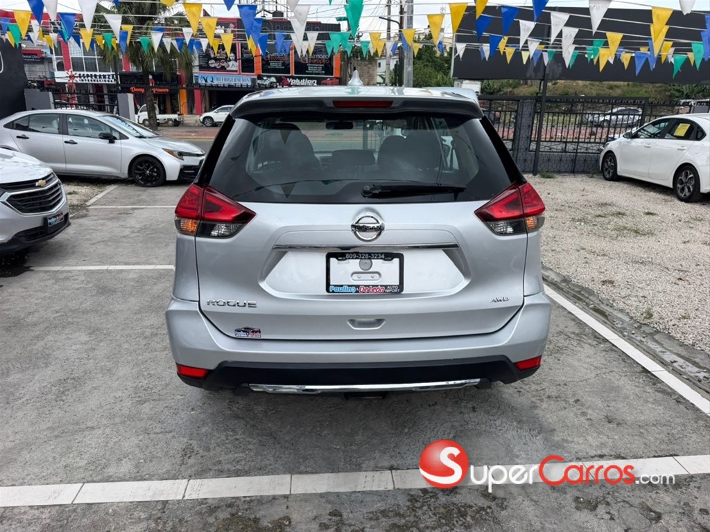 2017 Nissan Rogue — foto 6 / 8
