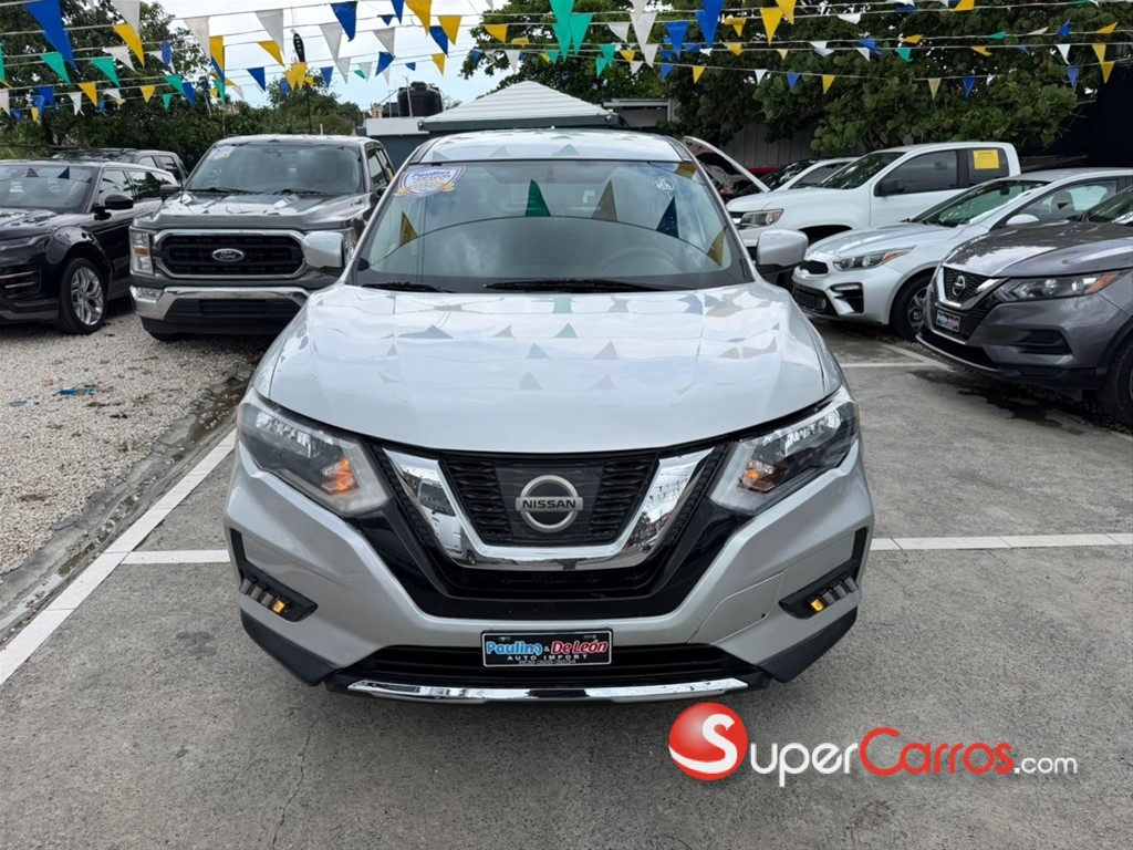 2017 Nissan Rogue — foto 7 / 8