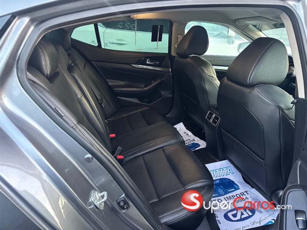 2021 Nissan Maxima — foto 10 / 12