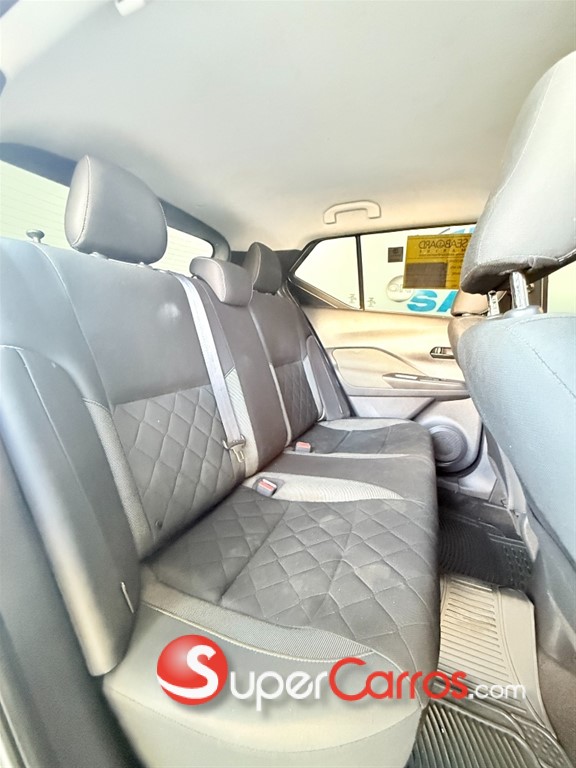 2020 Nissan Kicks SV — foto 4 / 10