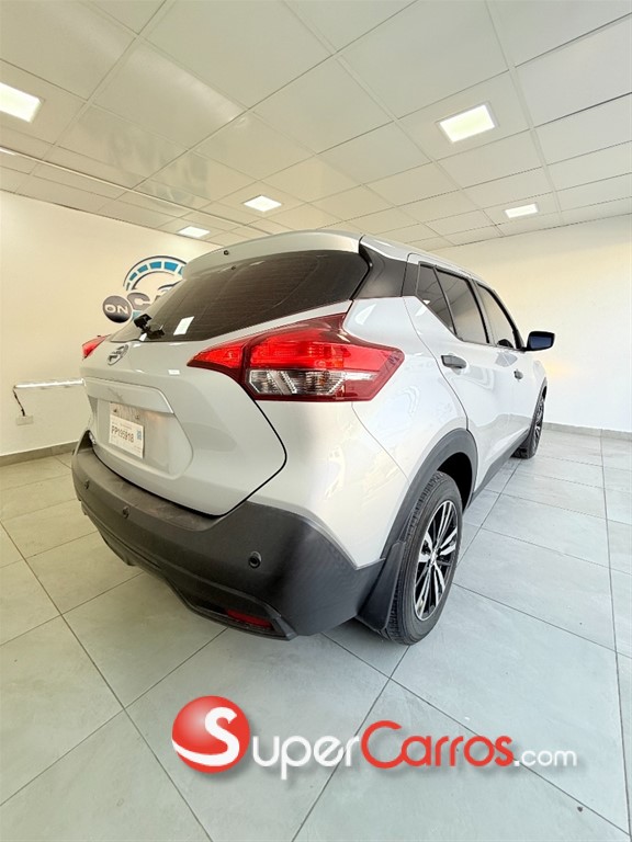 2020 Nissan Kicks SV — foto 5 / 10