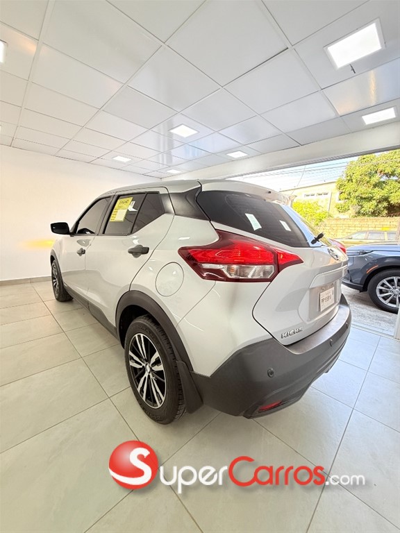 2020 Nissan Kicks SV — foto 7 / 10