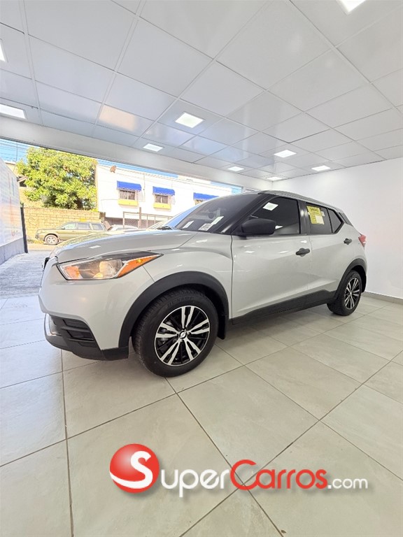 2020 Nissan Kicks SV — foto 8 / 10