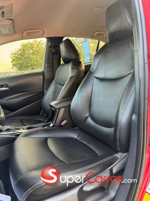 2020 Toyota Corolla LE — foto 9 / 11
