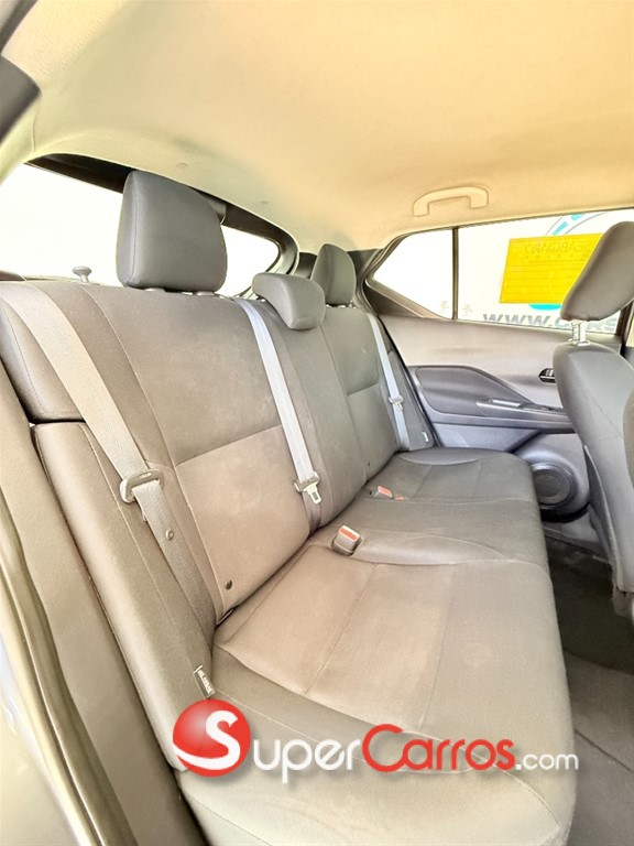 2023 Nissan Kicks SV — foto 4 / 10