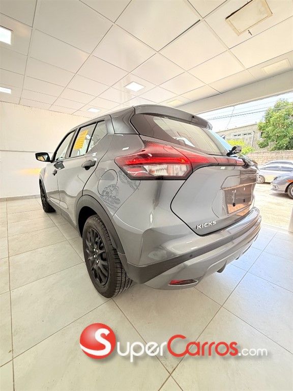 2023 Nissan Kicks SV — foto 8 / 10