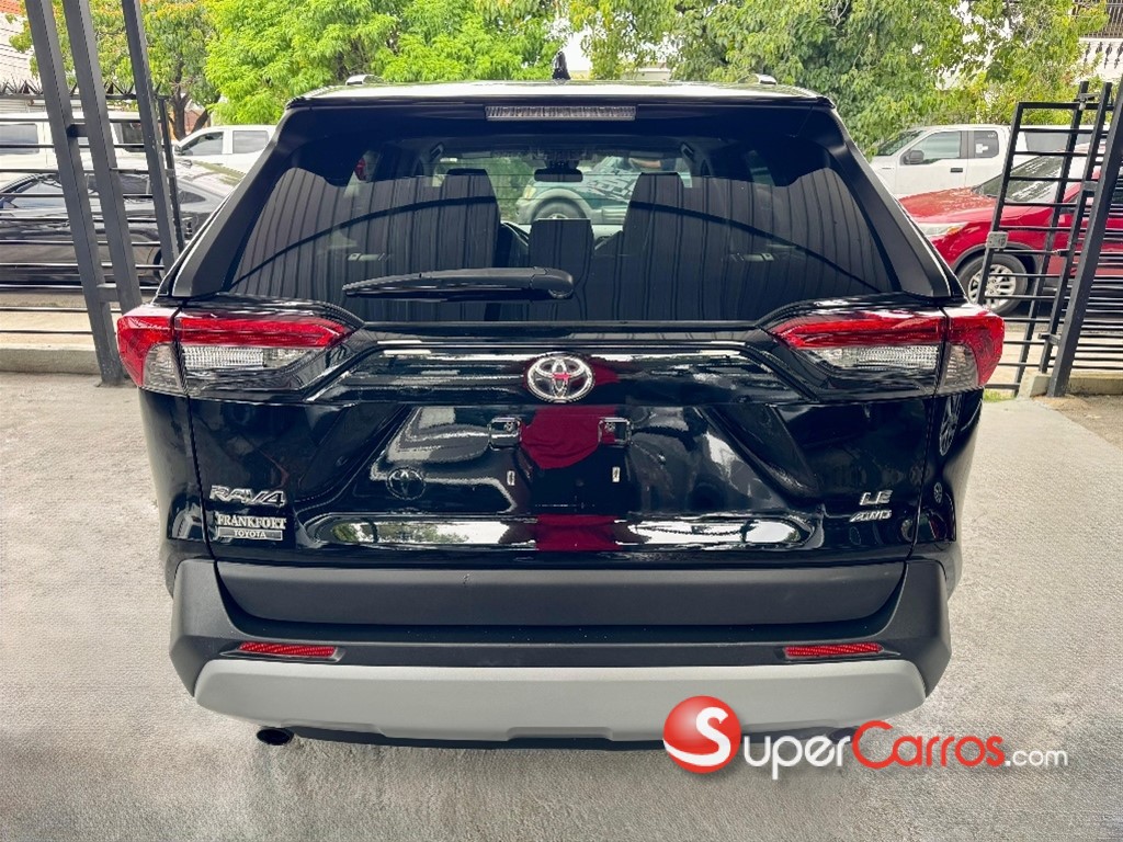 2021 Toyota RAV4 LE PLUS — foto 9 / 11