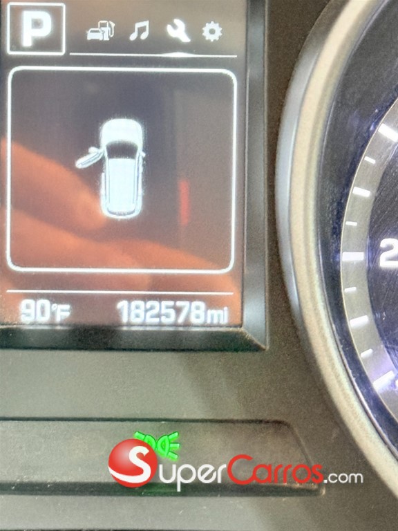 2016 Hyundai Santa Fe — foto 2 / 10