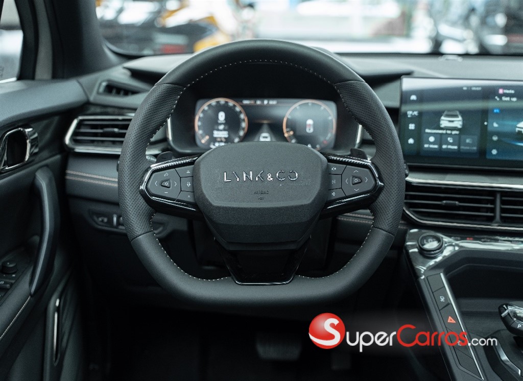 2026 Lynk CO 06 Hyper Halo — foto 8 / 12