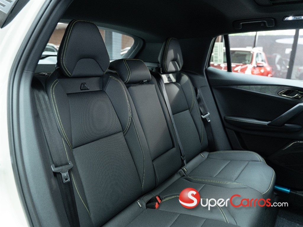 2026 Lynk CO 06 Hyper Halo — foto 9 / 12