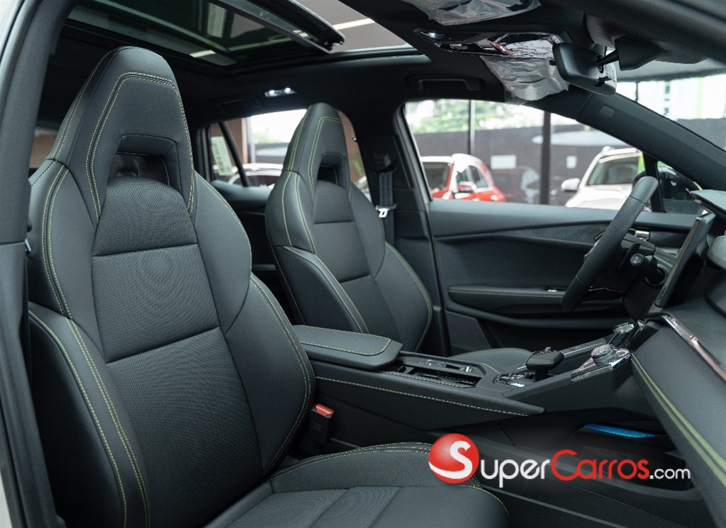 2026 Lynk CO 06 Hyper Halo — foto 10 / 12