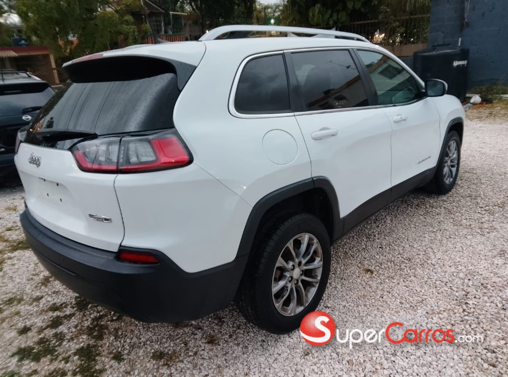 2020 Jeep Cherokee Latitude Plus — foto 4 / 7