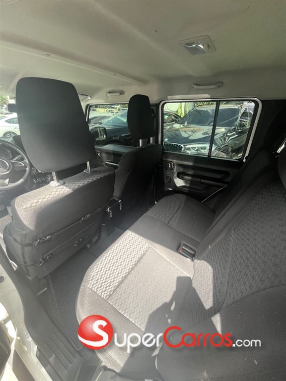 2026 Suzuki Jimny GLX — foto 5 / 11