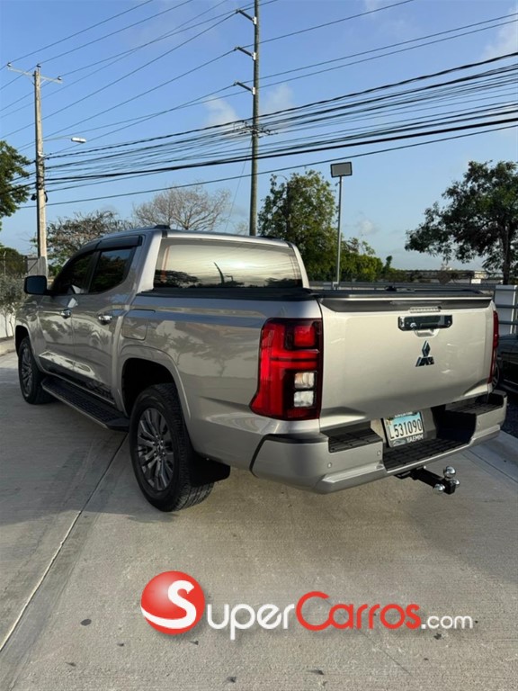 2025 Mitsubishi Motors L 200 — foto 3 / 10