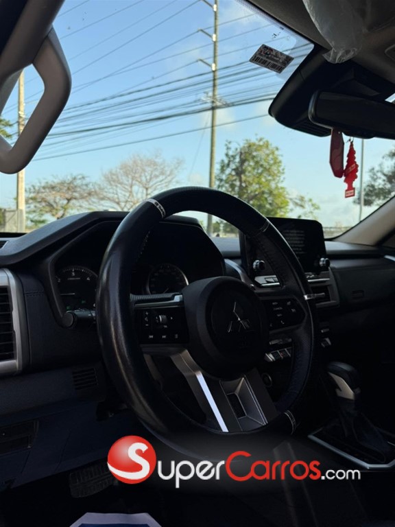 2025 Mitsubishi Motors L 200 — foto 6 / 10