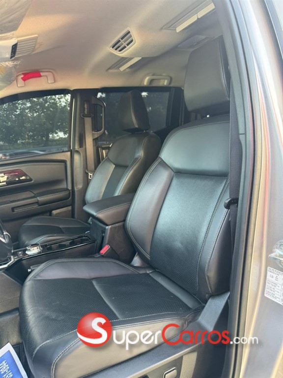 2025 Mitsubishi Motors L 200 — foto 8 / 10
