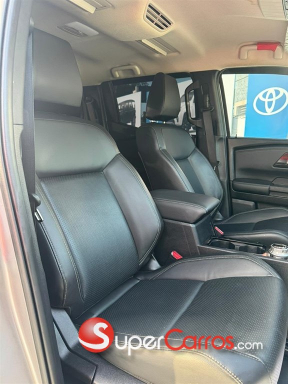 2025 Mitsubishi Motors L 200 — foto 9 / 10