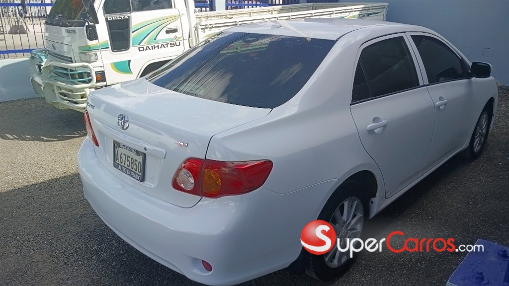 2009 Toyota Corolla LE — foto 5 / 8