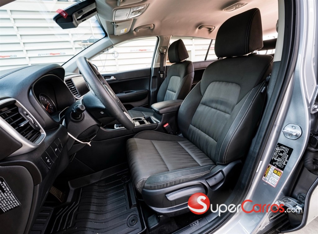 2022 Kia Sportage LX — foto 8 / 9