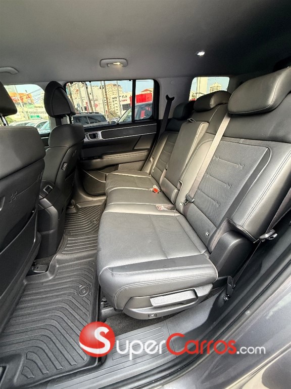 2024 Hyundai Santa Fe Limited — foto 6 / 9