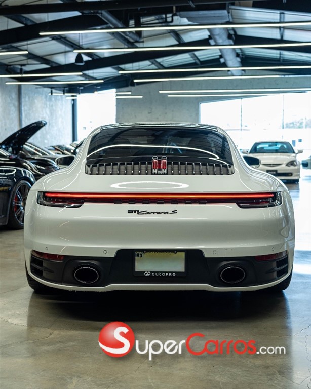 2022 Porsche 911 Carrera S — foto 6 / 12