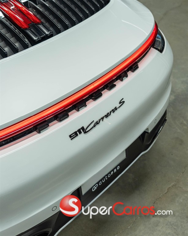 2022 Porsche 911 Carrera S — foto 8 / 12