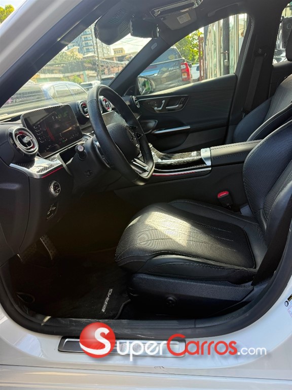 2025 Mercedes-Benz Clase C 63s AMG — foto 10 / 12
