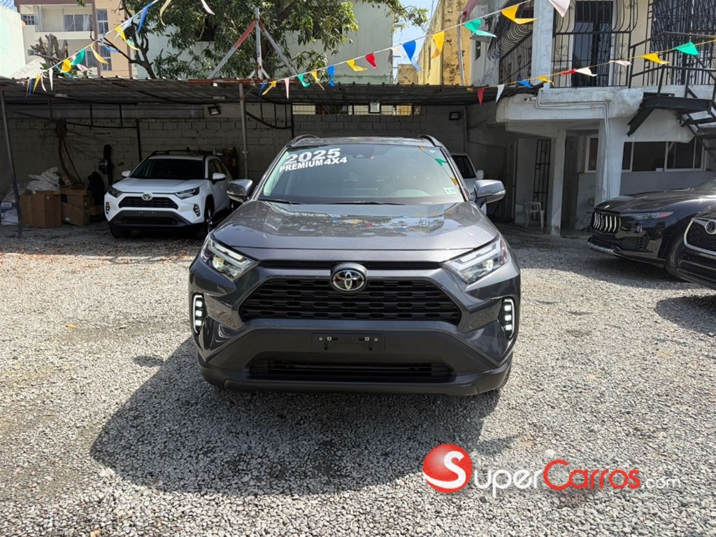 2025 Toyota RAV4 XLE Premium — foto 2 / 10