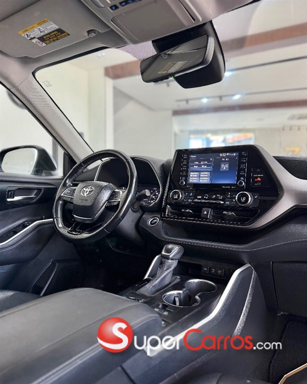 2020 Toyota Highlander XLE — foto 2 / 12