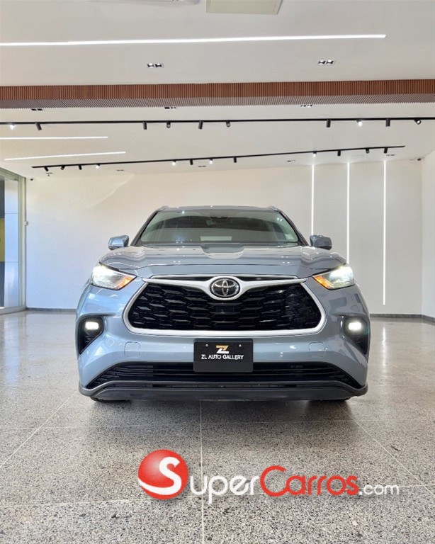 2020 Toyota Highlander XLE — foto 5 / 12