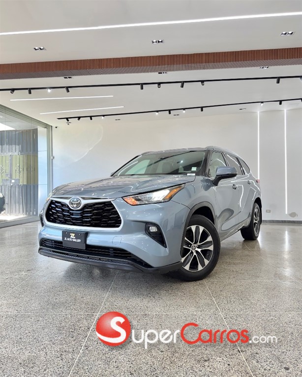 2020 Toyota Highlander XLE — foto 7 / 12