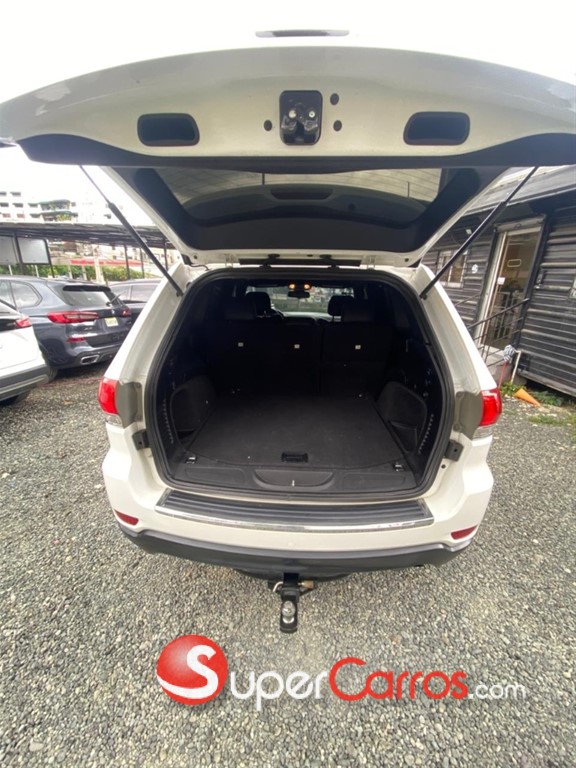 2015 Jeep Grand Cherokee Laredo 4x4 — foto 9 / 12