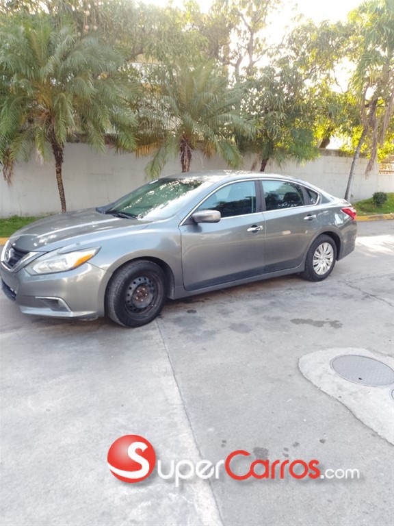 2016 Nissan Altima SV — foto 3 / 8