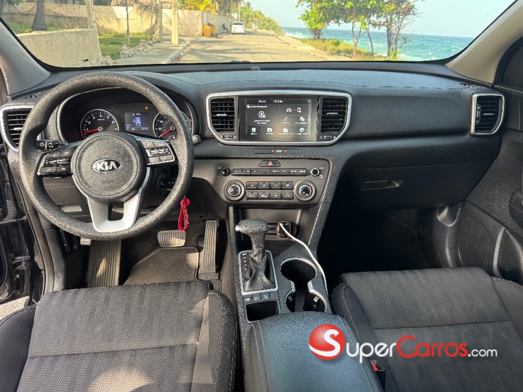 2020 Kia Sportage LX — foto 9 / 10