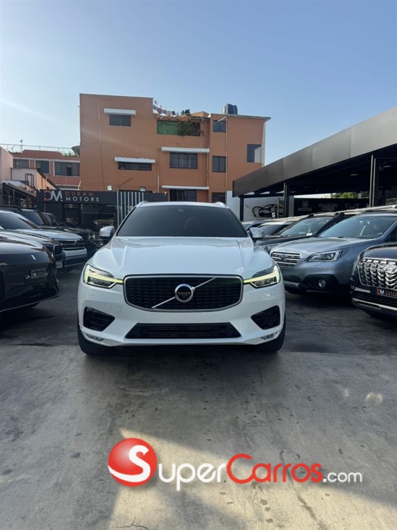 2019 Volvo XC60 R Design — foto 2 / 12
