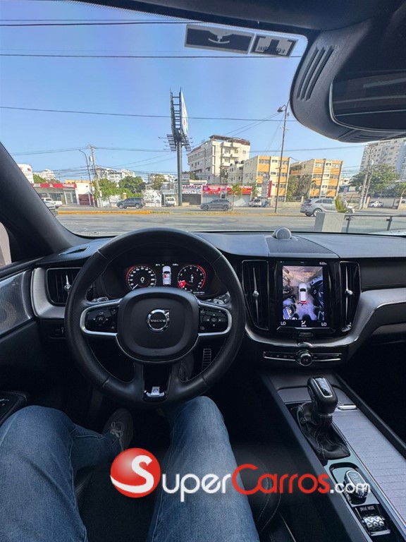 2019 Volvo XC60 R Design — foto 7 / 12