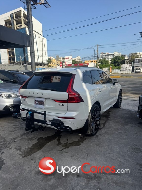 2019 Volvo XC60 R Design — foto 11 / 12