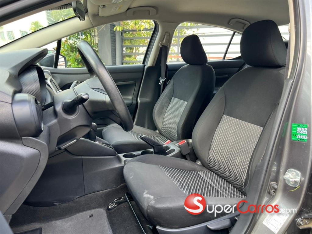 2024 Nissan Versa Sense — foto 6 / 8