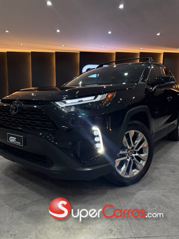 2023 Toyota RAV4 XLE — foto 2 / 9