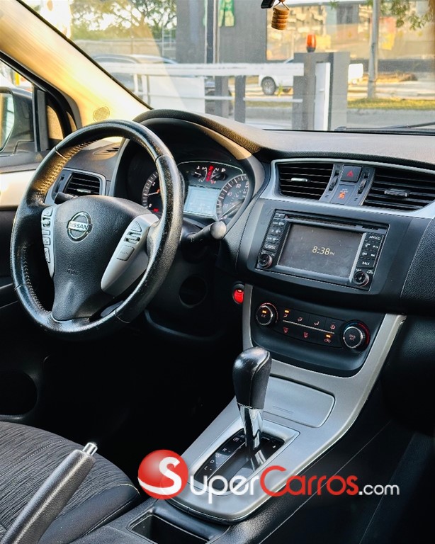 2015 Nissan Sentra SV — foto 6 / 12