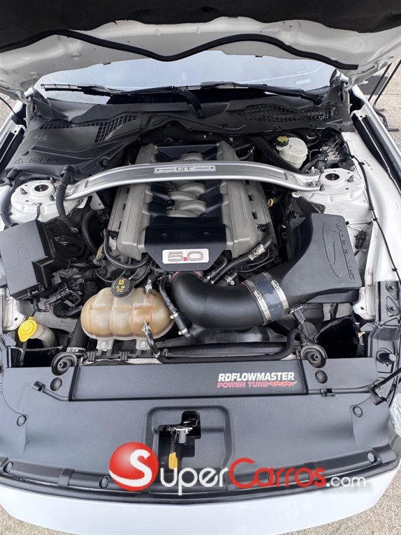 2015 Ford Mustang GT — foto 9 / 12