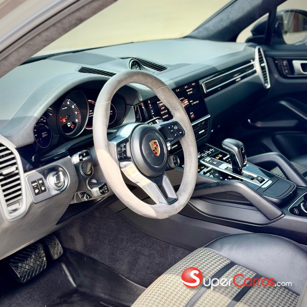 2021 Porsche Cayenne Coupe — foto 10 / 12